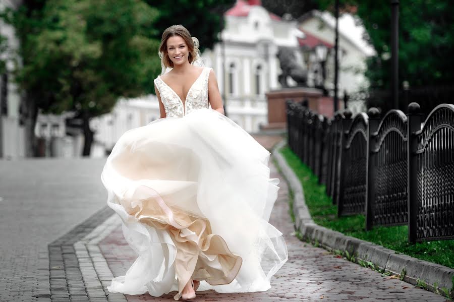 Fotógrafo de casamento Yuriy Luksha (juraluksha). Foto de 13 de setembro 2017