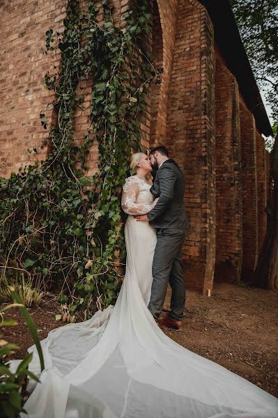 Wedding photographer Casey Bruyns (kclphoto). Photo of 10 November 2023