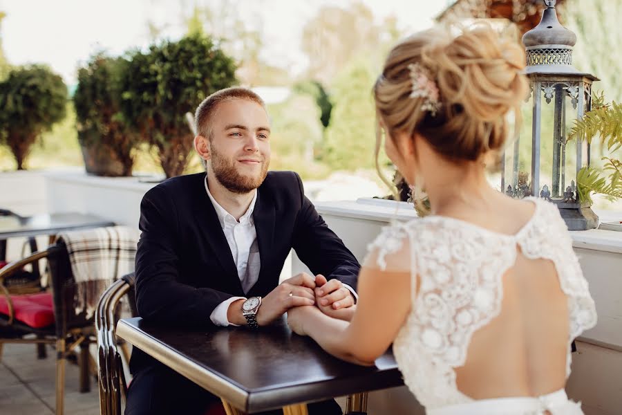 Fotógrafo de casamento Evgeniya Modina (evgeniamod). Foto de 4 de fevereiro 2019