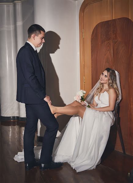 Fotógrafo de bodas Dmitriy Emec (yemets). Foto del 2 de abril