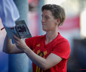 📷 🎥 Supporters et Red Flames unis pour saluer Aline Zeler 