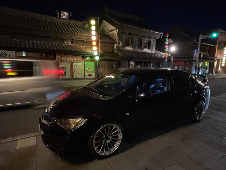 シビックタイプRのFD2・プレミアムディープヴァイオレットパール・希少カラー2台・夜見ると黒・川越祭りに関するカスタム事例の投稿画像2枚目