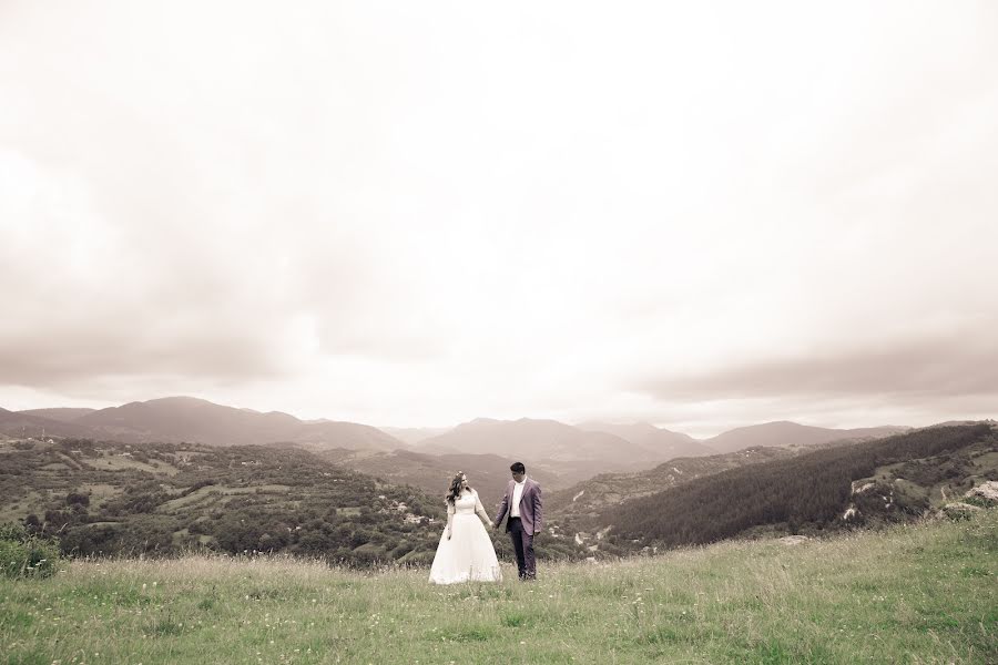 Fotógrafo de bodas Alexandru Nicusor Paduret (alexandrupaduret). Foto del 2 de enero 2022