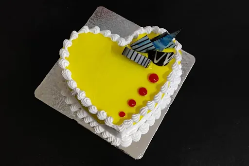 Special Pineapple Heart Cake [500 Grams]