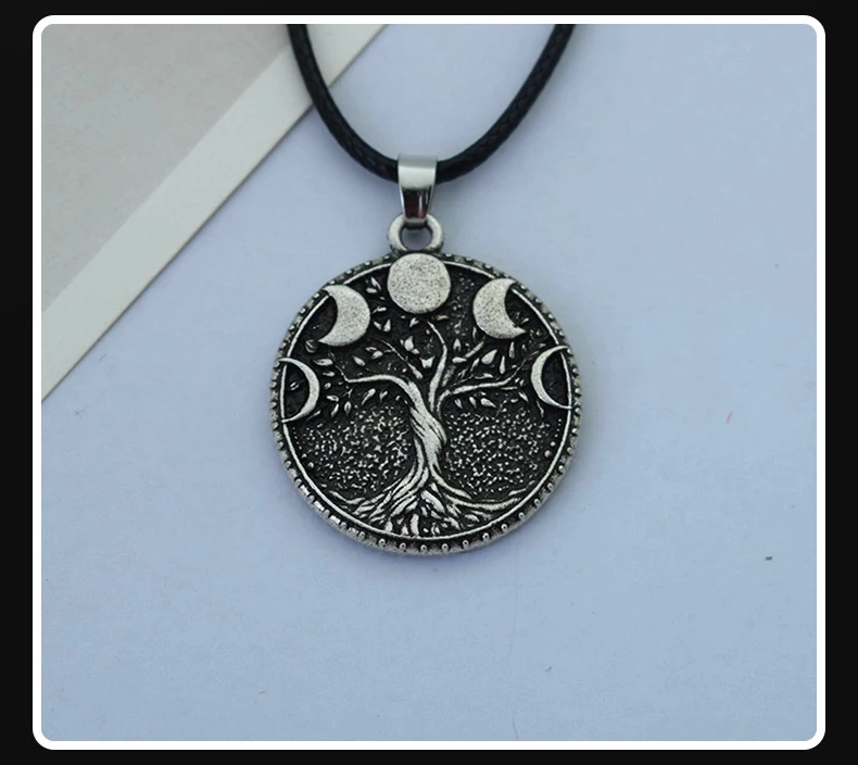 Collier Arbre de la Chance Dieu Lune Accessoires Bodhi Porte-Bonheur Spirituel. Attirez la chance et la prospérité, un cadeau idéal pour la bonne fortune.