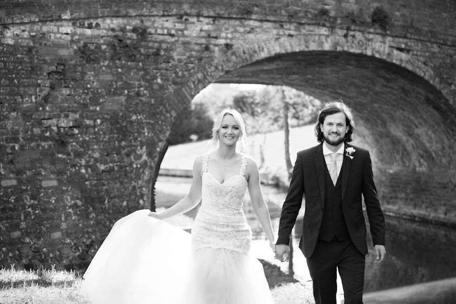 Wedding photographer Emma Brooks (emmabrooksphoto). Photo of 2 July 2019