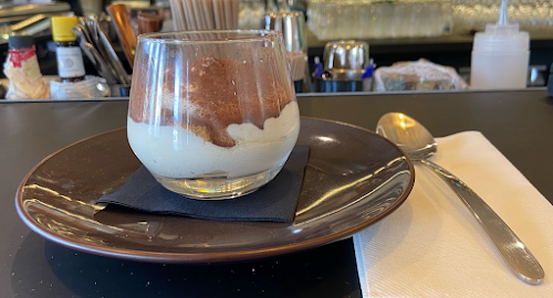 Tiramisu café