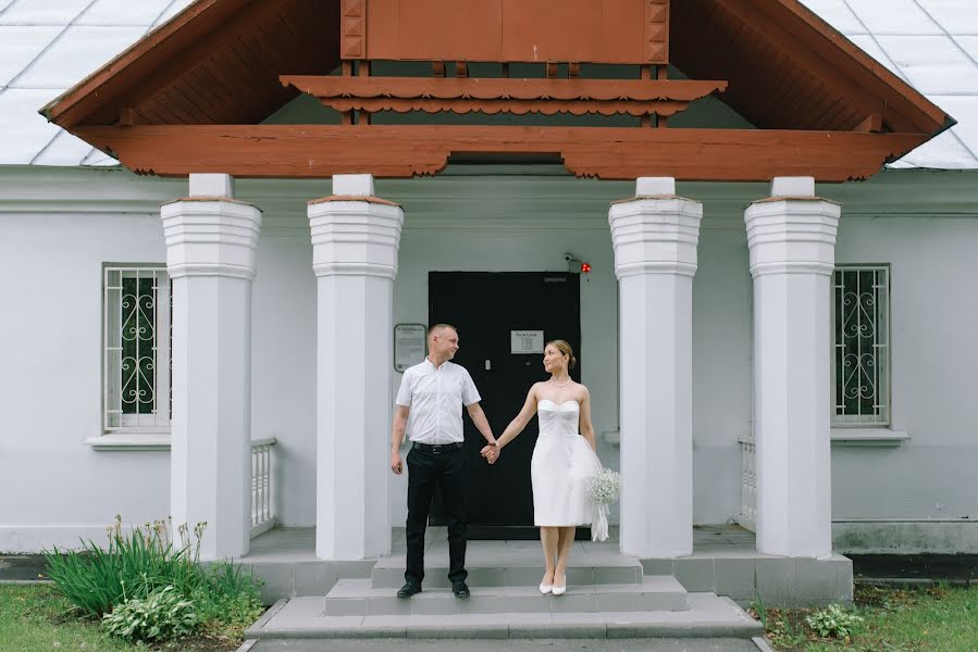 Fotógrafo de casamento Dasha Veslopolova (dashamenschik35). Foto de 2 de julho 2023