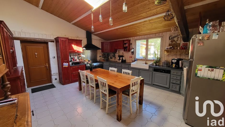 Vente maison 8 pièces 249 m² à Saint-Sigismond (85420), 447 000 €