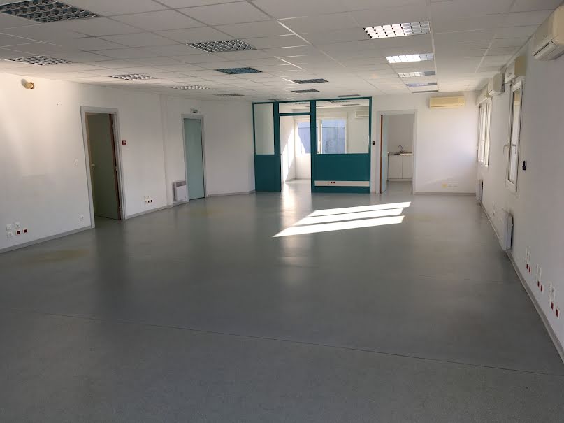 Vente locaux professionnels 3 pièces 175 m² à Saint-Affrique (12400), 250 000 €