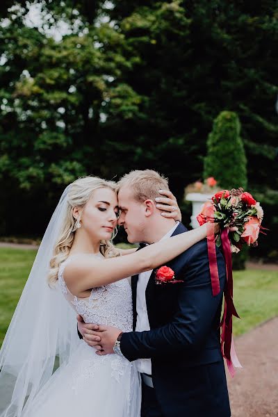 Fotógrafo de casamento Darya Bulycheva (bulycheva). Foto de 12 de outubro 2019