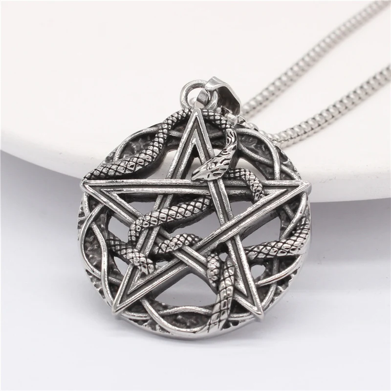 Title 2, Collier pendentif Cobra vintage personnalisé ci...