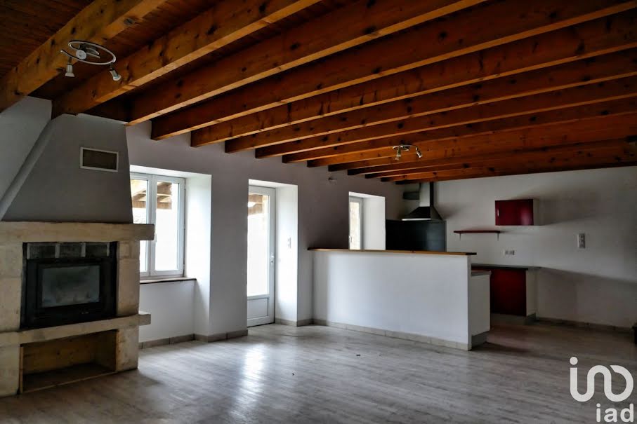 Vente maison 4 pièces 95 m² à Courcôme (16240), 103 500 €