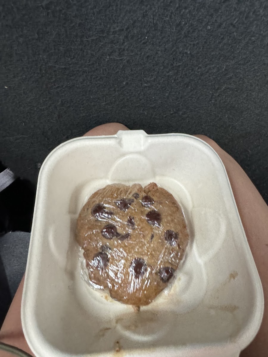 Gf chocolaye chip cookie 6/10 taste, 10/10 safety