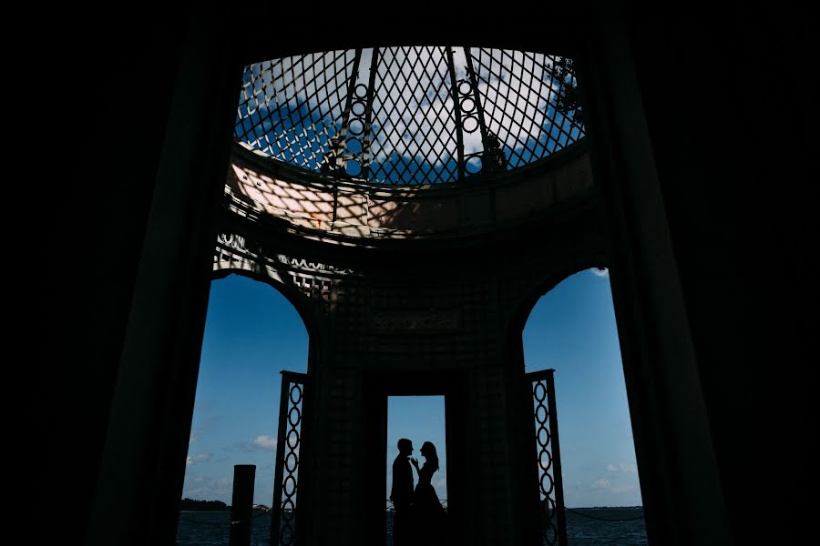 Fotografo di matrimoni Víctor Martí (victormarti). Foto del 5 aprile 2017