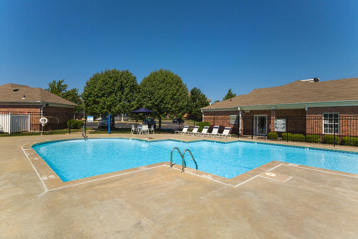 North Oak Crossing Apartments in Kansas City, Missouri The Yarco