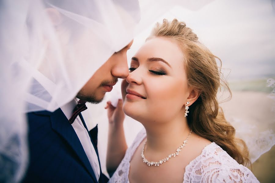 Fotógrafo de casamento Yuliya Petrova (petrova). Foto de 28 de agosto 2017