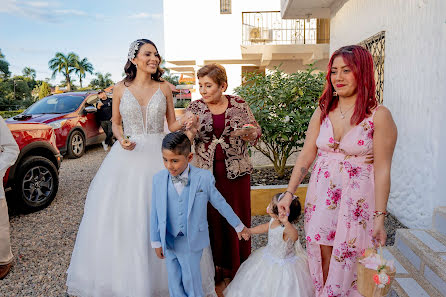 Esküvői fotós Yernef Juan Felipe Morales (jfproducciones97). Készítés ideje: 2023 július 31.