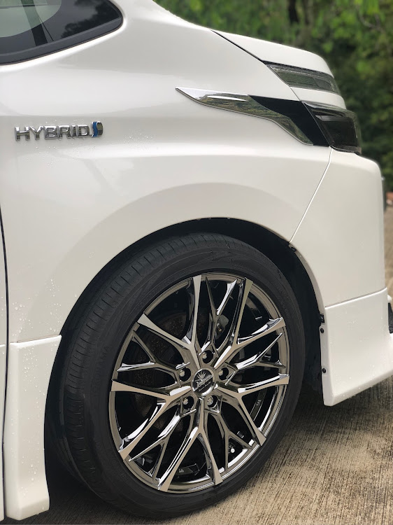 ヴォクシーの医療従事者にエールを❗️・コロナウイルスに負けるな・クレンツェウィーバル100EVO・外出自粛中に関するカスタム事例の投稿画像2枚目