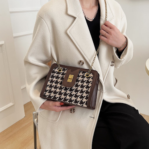 Title 5, Casual Plaid Large Capacity Fashion One Shoulde...