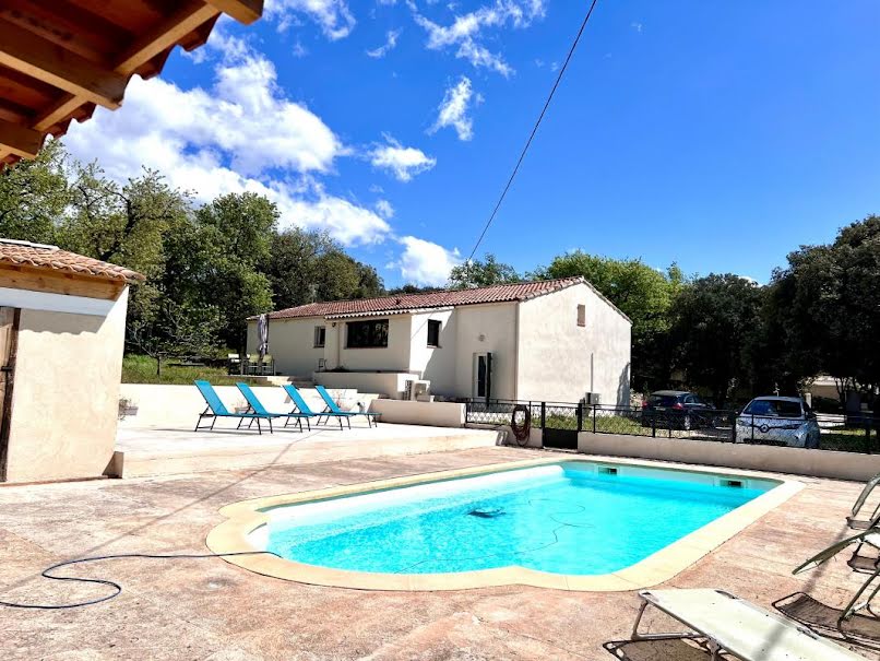 Vente villa 5 pièces 150 m² à Saint-Maximin-la-Sainte-Baume (83470), 598 000 €