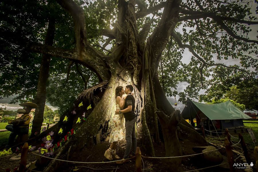 Wedding photographer Anyelo Cardona (anyelocardona). Photo of 16 May 2019