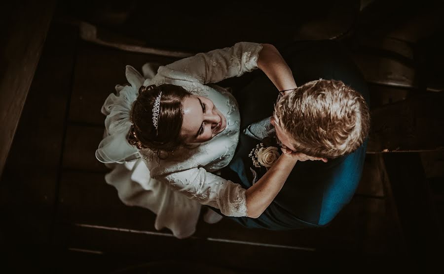 Fotografo di matrimoni Christine Van Der Velden (christinesmomen). Foto del 16 aprile 2020