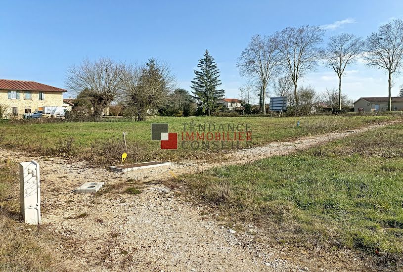  Vente Terrain à bâtir - 1 451m² à Pont-de-Vaux (01190) 