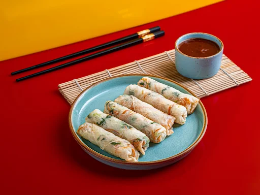 Traditional Chicken Spring Rolls