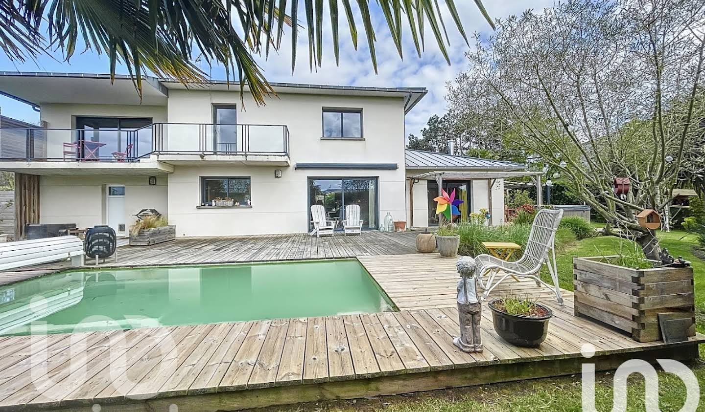 House with pool and terrace Pléneuf-Val-André