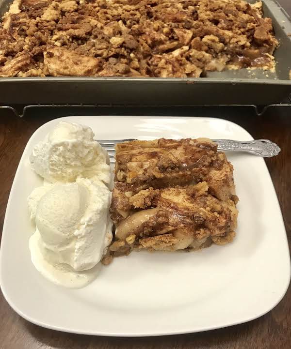 Apple Cinnamon Nut Crumble Slab Pie_image