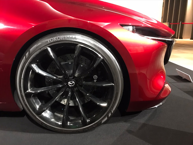 MAZDA3のセクシーボディ選手権・これ欲しいwwに関するカスタム事例の投稿画像1枚目