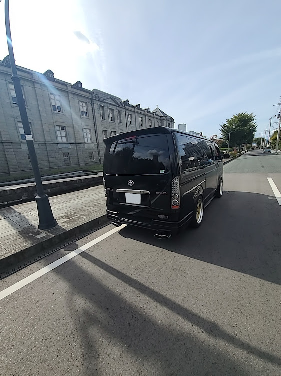 ハイエースバンのハイエースオーナーと繋がりたい・ハイエース4WDローダウン・ハイエース200系・山形県・庄内町に関するカスタム事例の投稿画像1枚目