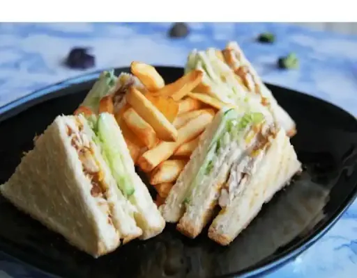 Club Grilled Sandwich