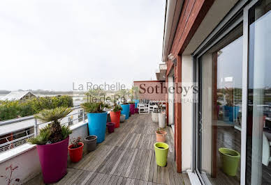 Seaside apartment with terrace 13