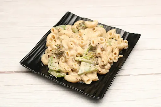 White Sauce Pasta