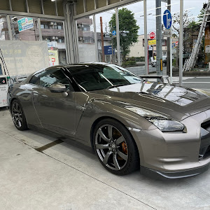 NISSAN GT-R R35