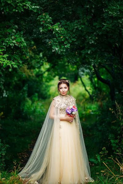 Fotógrafo de casamento Marat Ibraev (twin). Foto de 1 de setembro 2016