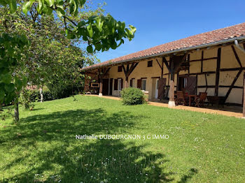 ferme à Montrevel-en-Bresse (01)