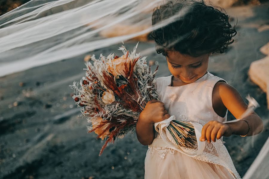 Fotógrafo de bodas Hamze Dashtrazmi (hamzedashtrazmi). Foto del 13 de enero 2022