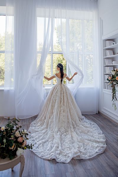 Fotografo di matrimoni Kamilla Semisotnova (kamillas). Foto del 2 febbraio 2020