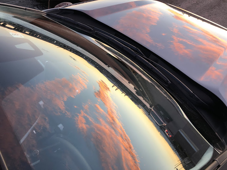 RAV4の名古屋・名古屋港・スマホ撮影・夕日と愛車・空に関するカスタム事例の投稿画像2枚目