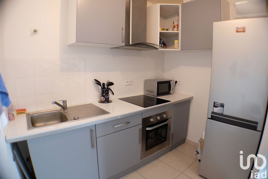 Location  appartement 2 pièces 42 m² à Cergy (95000), 870 €