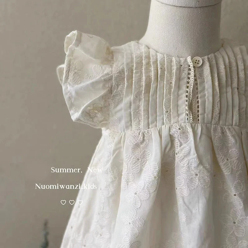 Dečija pamučna princeza haljina sa vezenom čipkom, udobna i elegantna, savršena za proslave i posebne prilike, divna haljina.
