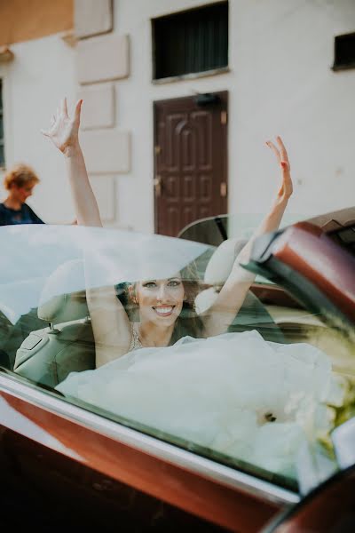 結婚式の写真家Diana Cermakova (dianacermakova)。2019 4月11日の写真