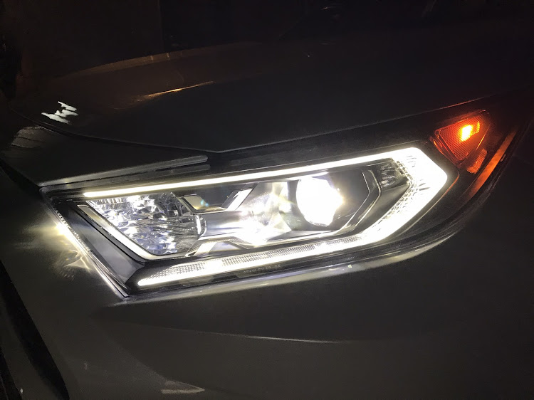 RAV4の北米仕様・usdm・北米サイドマーカーに関するカスタム事例の投稿画像3枚目