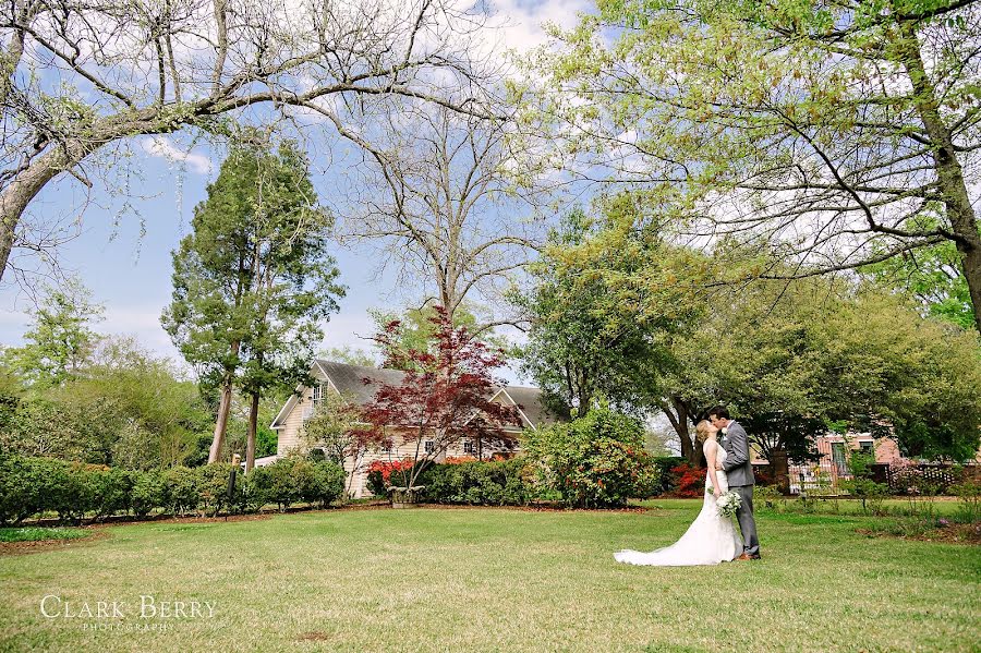 Fotógrafo de bodas Clark Berry (clarkberry). Foto del 10 de marzo 2020