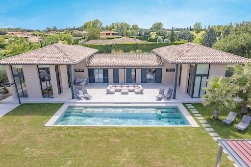 House with terrace 1