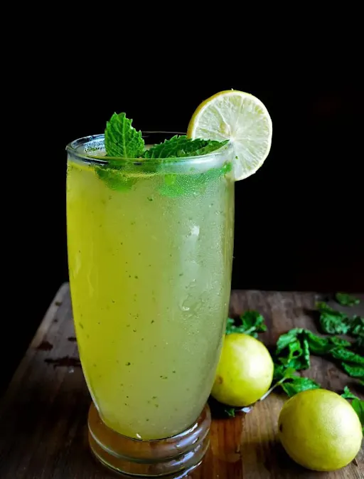 Ginger Ale With Mint