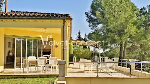 Villa with pool 3